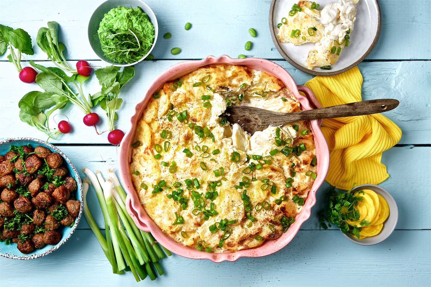 Vegansk potatisgratäng med vegobullar - Anamma